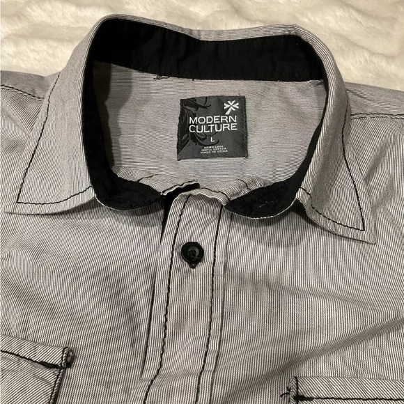 Modern Culture  Men’s Gray/Black Fleur Wings Button Down‎ Shirt Size Large - Picture 6 of 13
